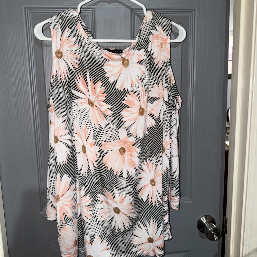 N‎ Touch Floral XL cold shoulder blouse